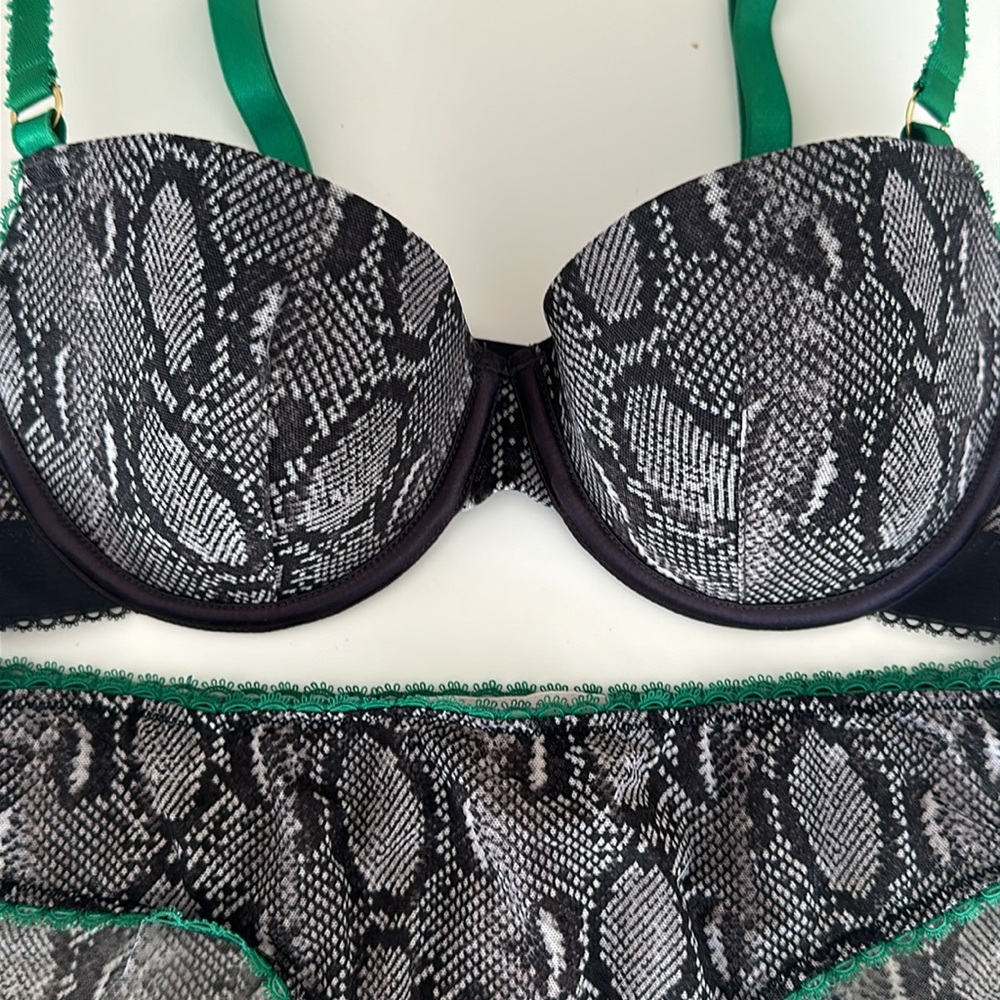 Stella McCartney Python Set - Picture 7 of 9